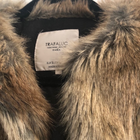 Faux fur vest - Picture 2 of 2